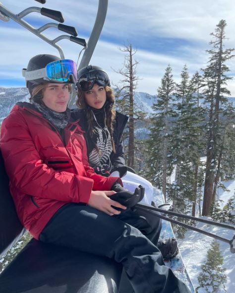 The Kid Laroi with his girlfriend