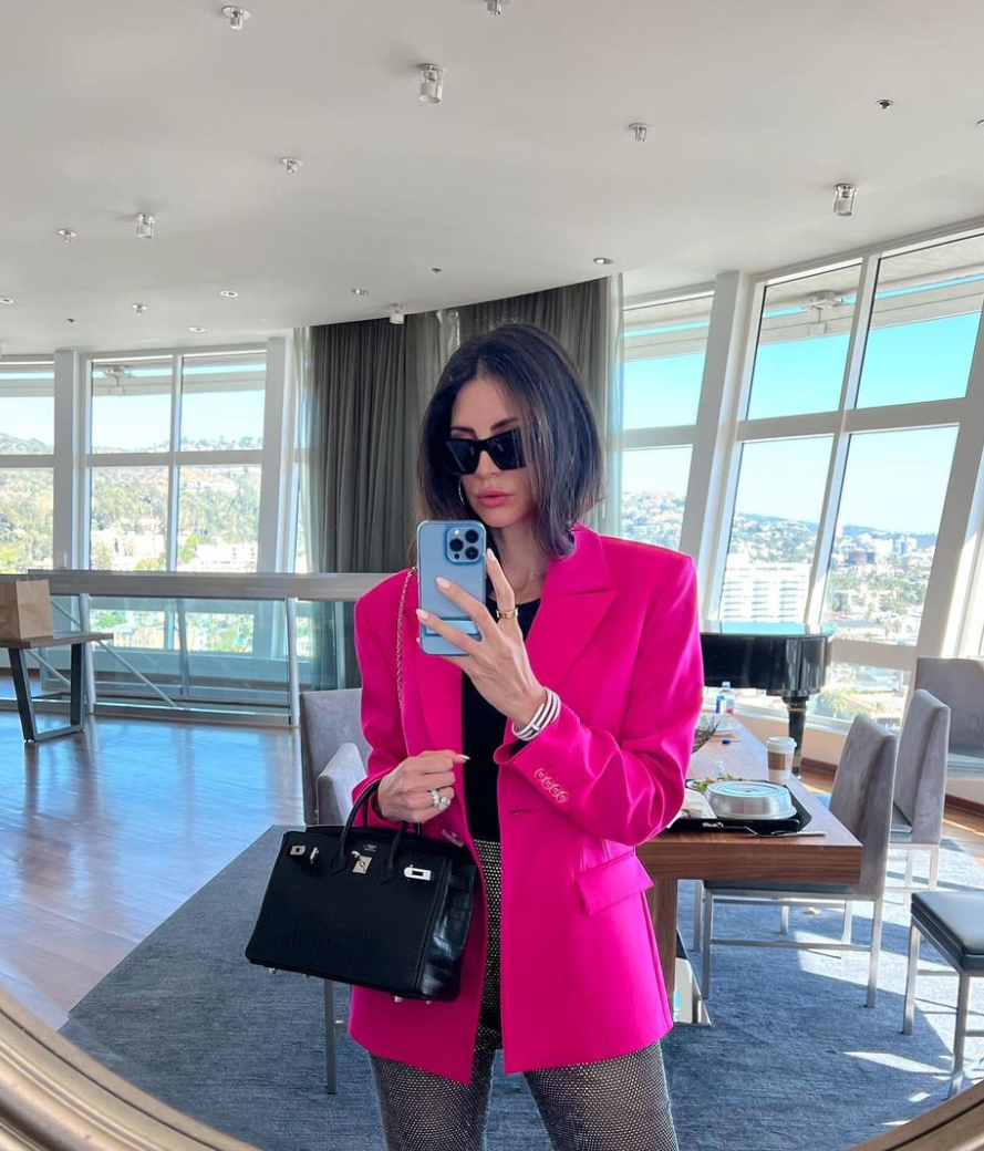 Smith's mirror selfie